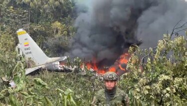 Un avión militar que transportaba decenas de personas se accidenta en Colombia