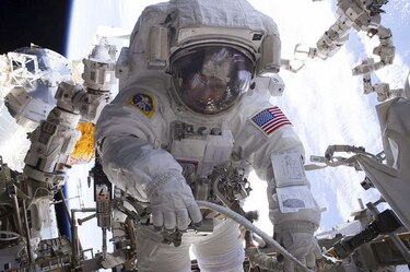 NASA presionada por retraso y alto coste de nuevos trajes espaciales
