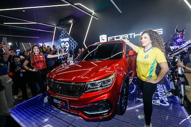 Carbone Motors inaugura nueva sucursal en Costa del Este y lanza nuevo modelo: Forthing SX5