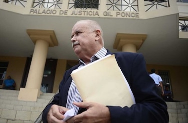 Miguel Antonio Bernal presenta recurso para impedir salida del país al rector Gustavo García de Paredes