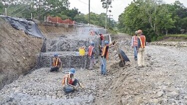 Peligran puentes de la Panamericana