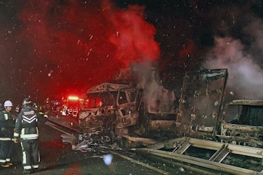 Un muerto y 26 heridos en un accidente con más de 50 vehículos al noroeste de Tokio