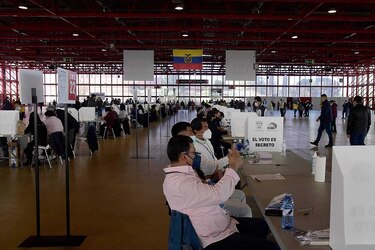 Se inicia la elección para elegir presidente en Ecuador