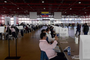 Se inicia la elección para elegir presidente en Ecuador