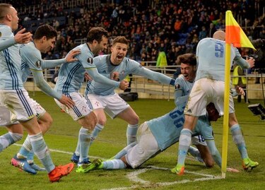 Celta remonta, mientras algunos favoritos fallan