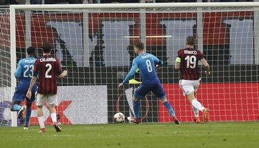 El Arsenal encarrila pase a cuartos, el Dortmund se complica