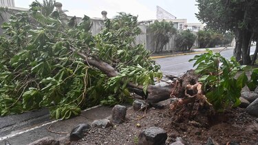 Melissa llega a Cuba como huracán de categoría 3 tras dejar una estela de devastación en Jamaica