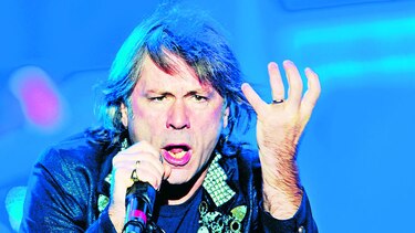 Cantante de Iron Maiden padece cáncer de lengua