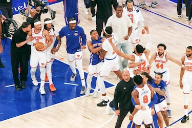 Los Knicks remontan 29 puntos ante los Spurs y toman ventaja de 3-1