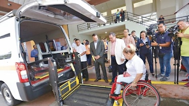 Las personas con discapacidad tienen un transporte dedicado