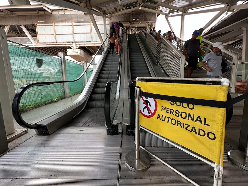Usuarios del Metro de Panamá denuncian fallas constantes en escaleras eléctricas