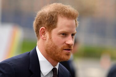 El príncipe Enrique viaja a Canadá para empezar su nueva vida