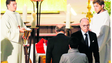 Se realizan las exequias de sacerdote asesinado