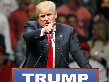 Trump amenaza con modificar leyes de difamación