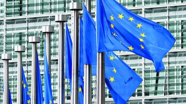UE saca a Bahamas y San Cristóbal y Nieves de su lista negra de paraísos fiscales