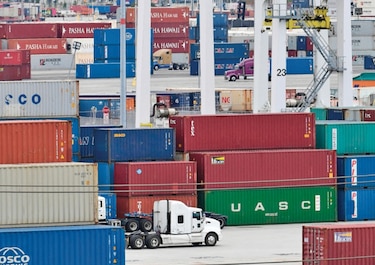 Brecha comercial de Estados Unidos sube a 97 mil millones de dólares