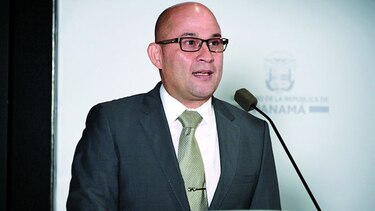 Presentan denuncia contra Gustavo Him ante la Fiscalía Electoral