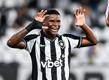 Kadir Barría: Yo me dedico a jugar, disfrutar y dar todo por el Botafogo