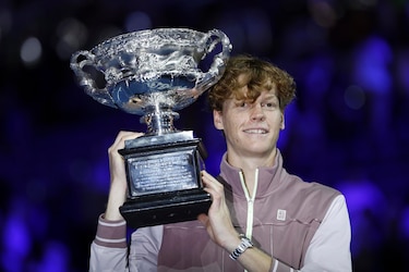 El tenista Jannik Sinner remonta a Daniil Medvedev y gana su primer Grand Slam