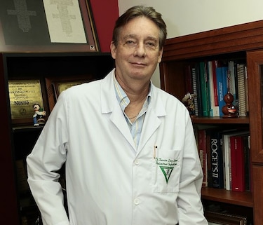 Un médico que apuesta por la defensa de la ética y la moral