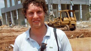 Francotirador asesina a periodista holandés que cubría guerra en Libia