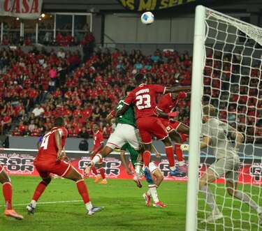 Un autogol amarga a Panamá ante México en el Rommel Fernández