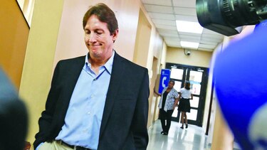 Fiscal Moore pide enjuiciar a Sáez-Llorens por peculado
