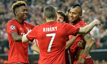 El Bayern, a un paso de su quinta semifinal gracias a Vidal