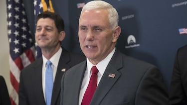 Barack Obama y Mike Pence van al Congreso en lucha por reforma de salud