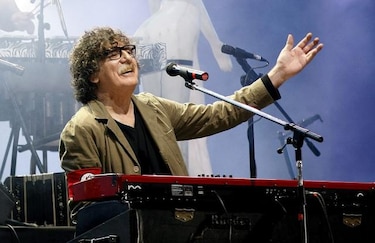 Dan de alta a Charly García tras sufrir subida de presión arterial