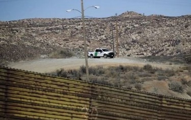 Estados Unidos manda 150 agentes más a frontera con México