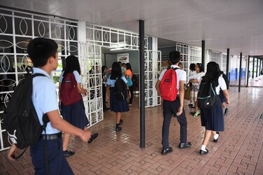 Directores de escuelas reportan asistencia parcial de docentes y estudiantes ante la huelga indefinida convocada por gremios