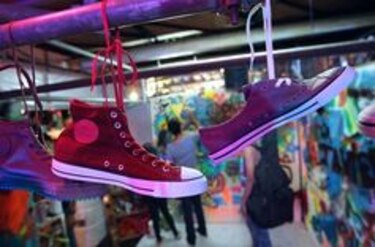 Moda, música y ventas solidarias en el Macrofest