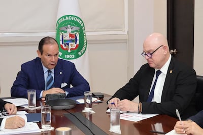 Panamá invita a Mongolia a adherirse al Tratado de Neutralidad del Canal y negocian acuerdo de libre visado 