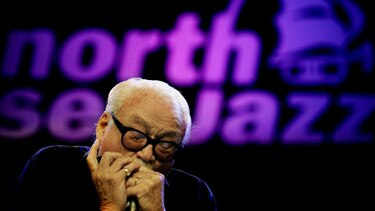 Muere Toots Thielemans, leyenda del 'jazz'