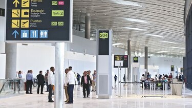 Terminal 2 operará a medias por dos meses