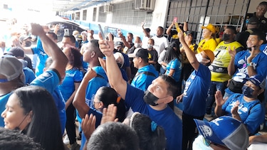 RM suspende internas del 16 de octubre; dice que no tiene dinero