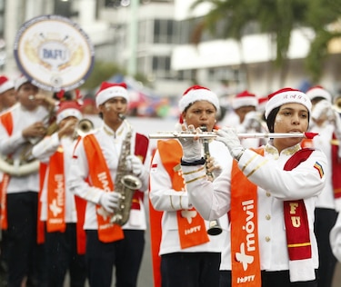 El Desfile de Navidad City Of Stars 2025 en fotos
