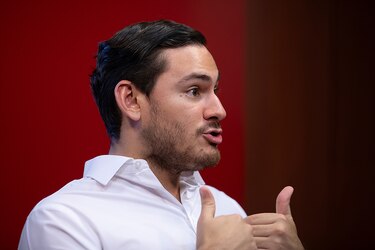 Juan Diego Vásquez califica de ‘peligroso’ la elección de Castañeda al frente de la Comisión de Credenciales