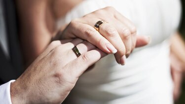 Matrimonios se fortalecen en EU