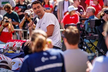 Por qué Charlie Kirk, el joven comentarista conservador asesinado, era tan importante para Donald Trump