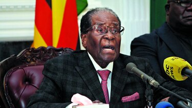 Mugabe no abre la puerta a la transición