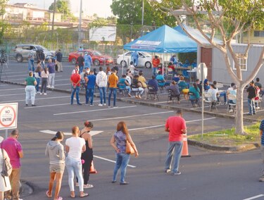 Enero cierra con un récord de casos; febrero arranca con ‘favorable’ caída en los contagios
