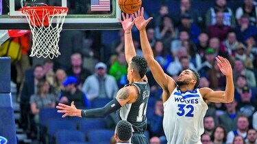 Towns celebra