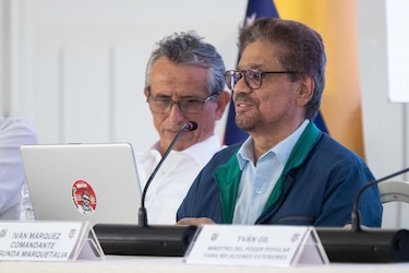 El gobierno colombiano y la disidencia de las FARC Segunda Marquetalia inician el diálogo en Caracas