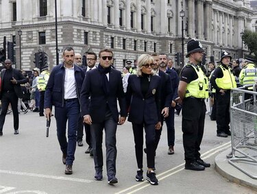Biden, Macron, Bolsonaro y los reyes de España y Suecia acuden a la capilla ardiente de Isabel II