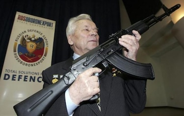 Murió el creador de los fusiles AK-47