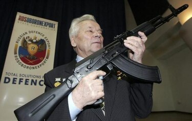 Murió el creador de los fusiles AK-47