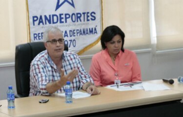 Elecciones en el baloncesto, con una nómina; todo igual en la natación
