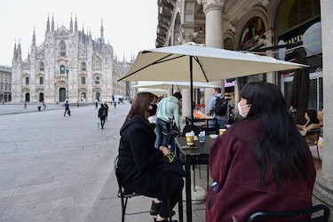 Italia reabre restaurantes, cines y museos; gobierno presenta su plan para reactivar la economía